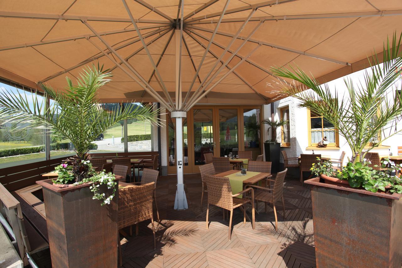 Gasthof - Restaurant Hubertushof Peilstein im Mühlviertel エクステリア 写真